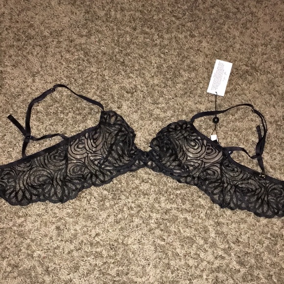 For LOVE & LEMONS VICTORIAS SECRET BLACK NWT SHEER EMBROIDERED SIZE XS